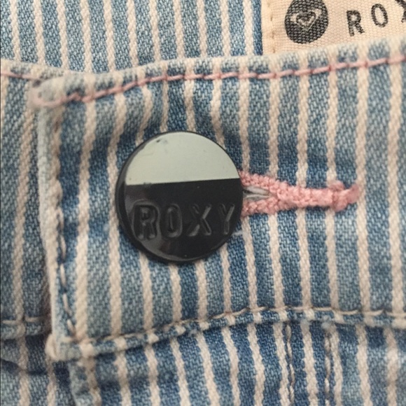 Roxy blue and white striped jean shorts - Picture 2 of 6